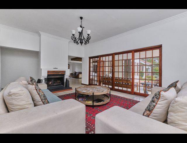 5 BEDROOM PROPERTY TO RENT IN SUNNINGHILL